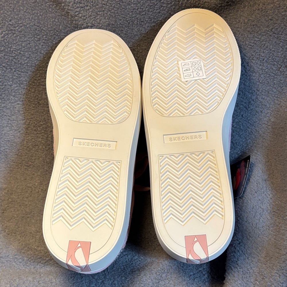 Skechers Women's Light Pink Lace-Up Sneakers - Picture 5 of 6